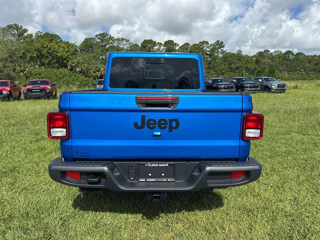 new 2025 Jeep Gladiator car