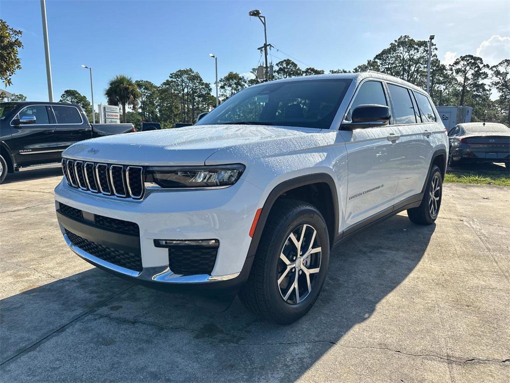 new 2025 Jeep Grand Cherokee L car, priced at $47,895