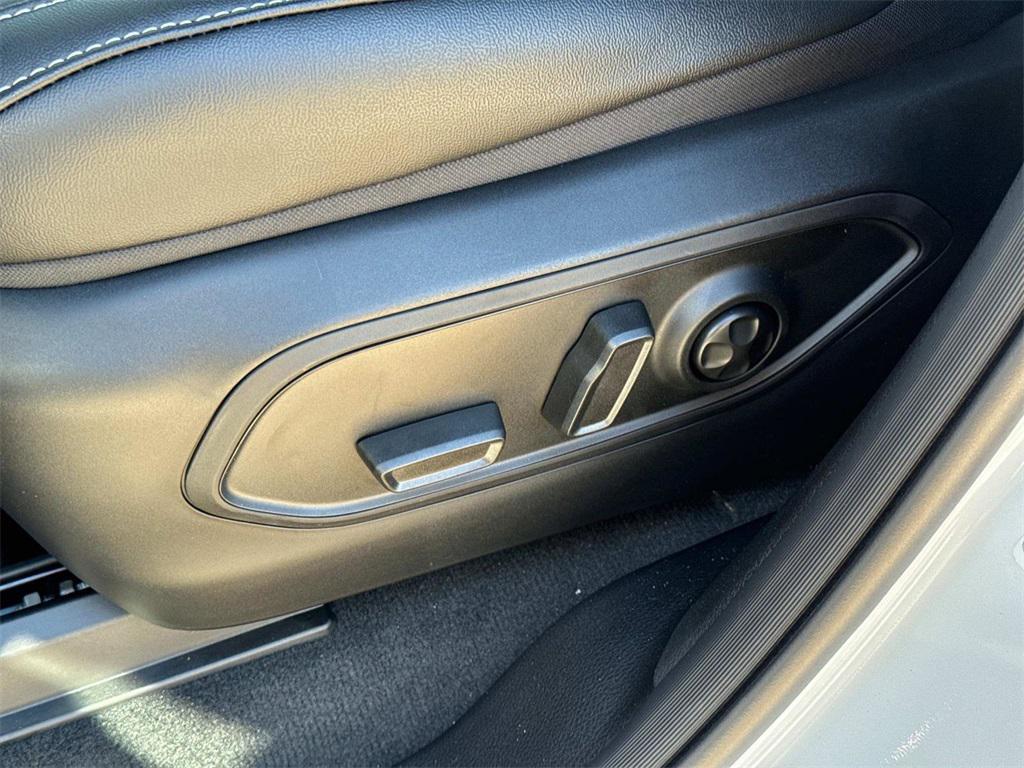 new 2025 Jeep Grand Cherokee L car, priced at $47,895