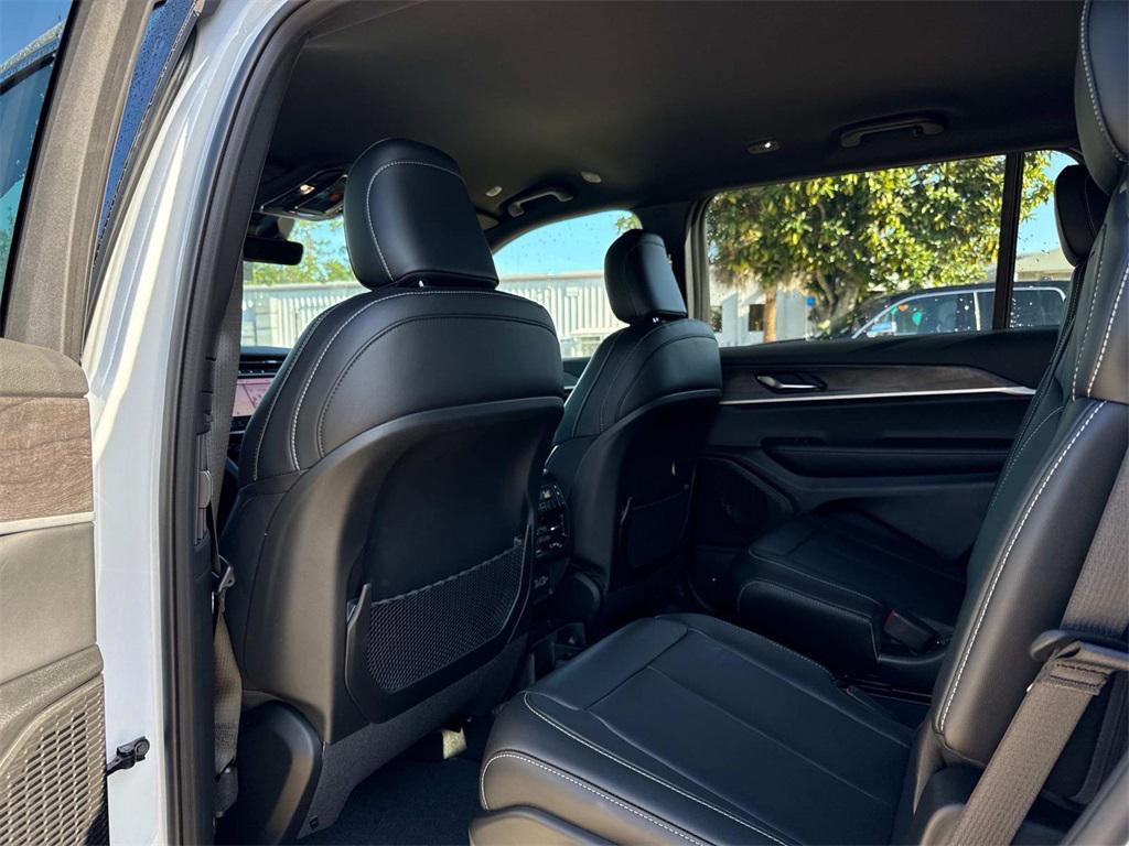 new 2025 Jeep Grand Cherokee L car, priced at $47,895