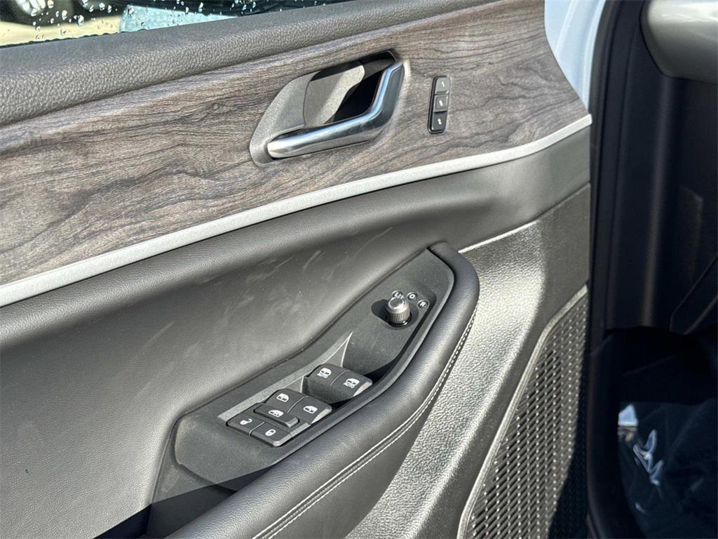 new 2025 Jeep Grand Cherokee L car, priced at $47,895