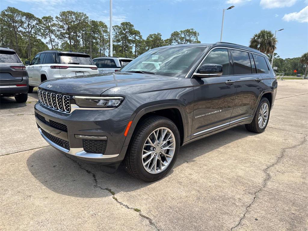 new 2025 Jeep Grand Cherokee L car, priced at $72,420