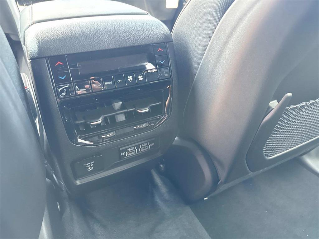 new 2025 Jeep Grand Cherokee L car, priced at $72,420