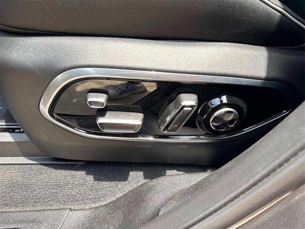 new 2025 Jeep Grand Cherokee L car, priced at $72,420