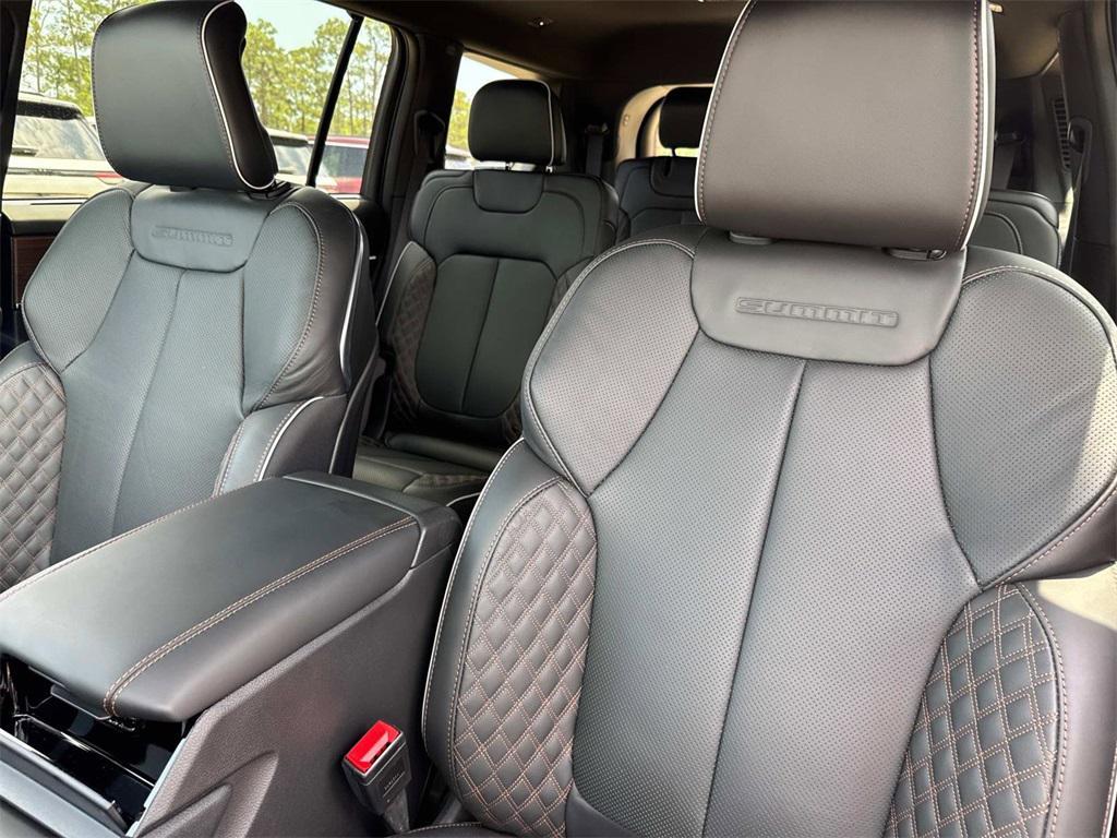 new 2025 Jeep Grand Cherokee L car, priced at $72,420