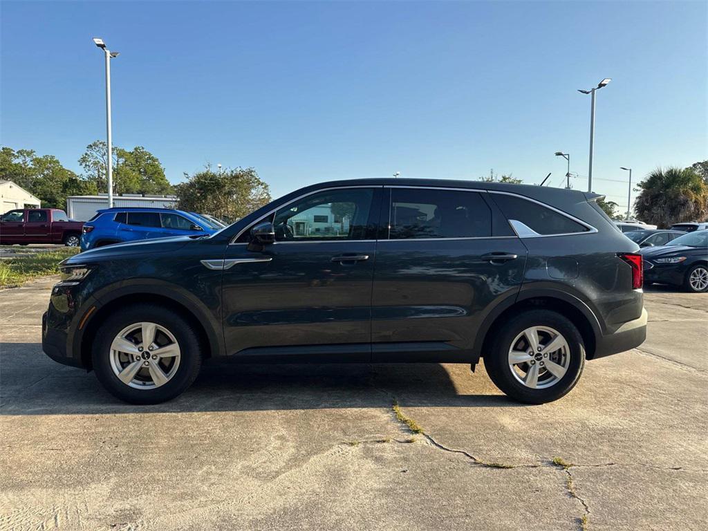 used 2023 Kia Sorento car, priced at $23,444