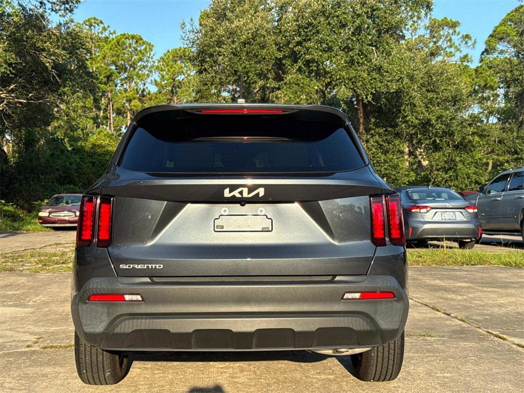 used 2023 Kia Sorento car, priced at $23,444