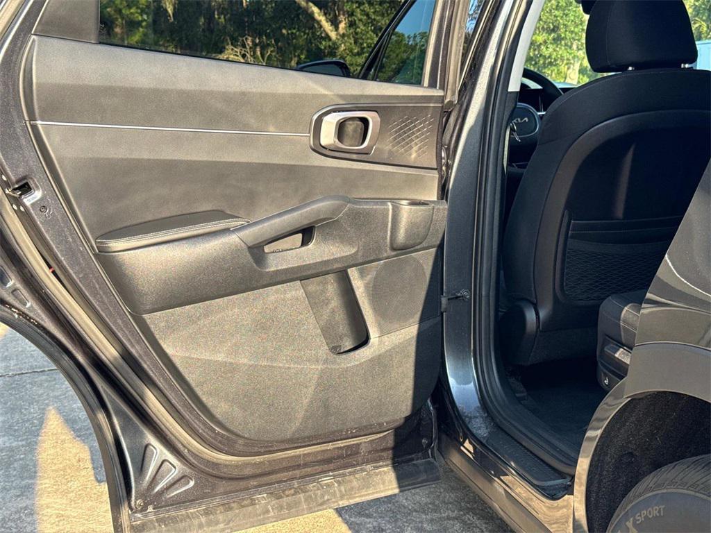 used 2023 Kia Sorento car, priced at $23,444