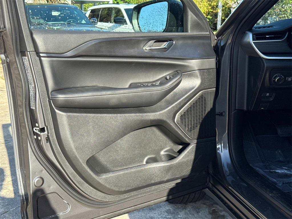 new 2025 Jeep Grand Cherokee L car, priced at $44,415