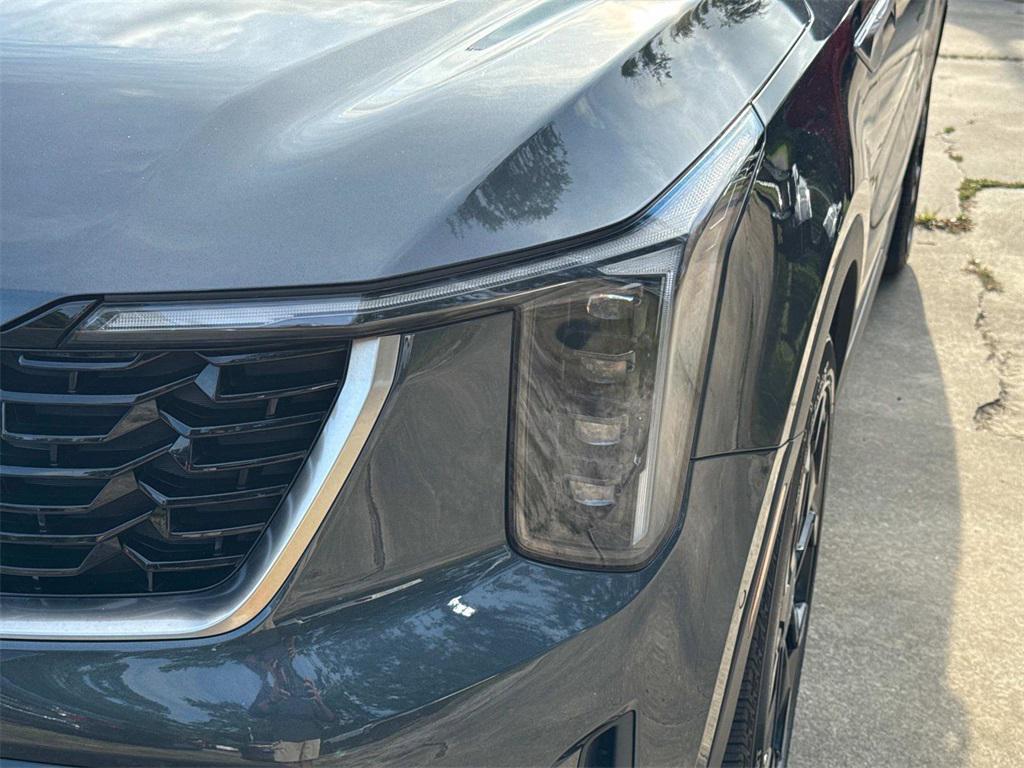 used 2024 Kia Sorento car, priced at $31,444