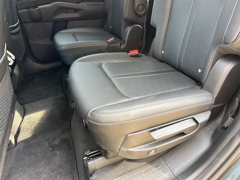 used 2024 Kia Sorento car, priced at $31,444