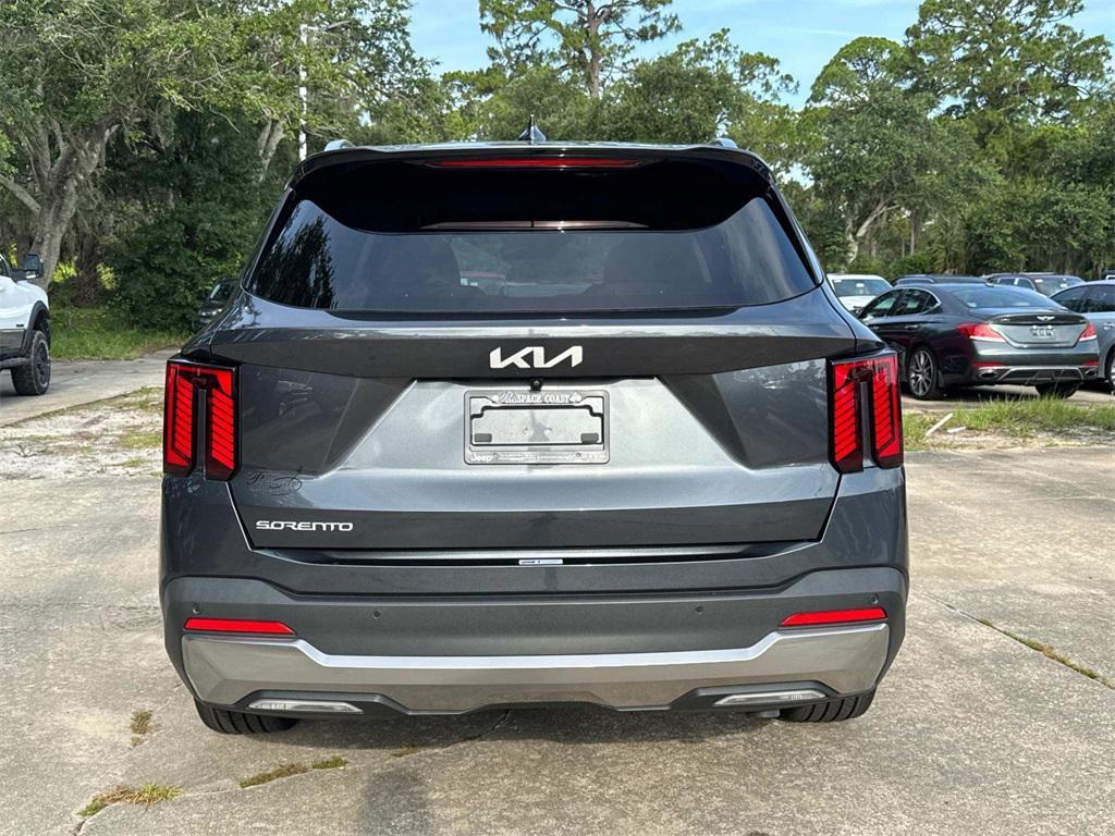 used 2024 Kia Sorento car, priced at $31,444