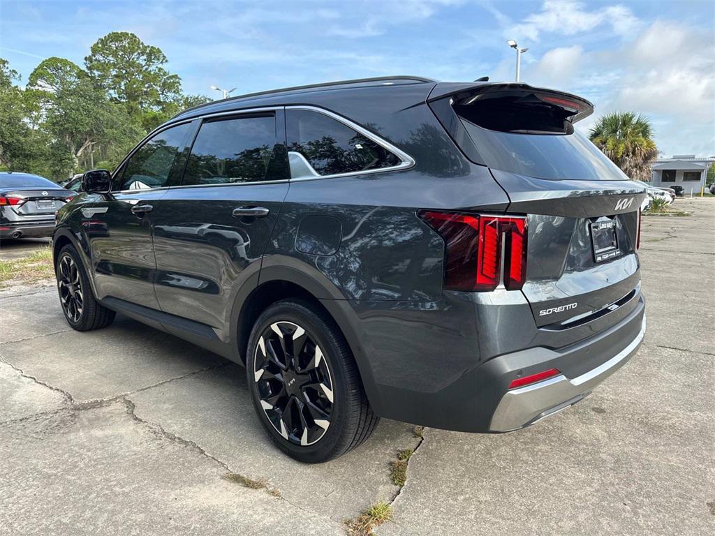used 2024 Kia Sorento car, priced at $31,444