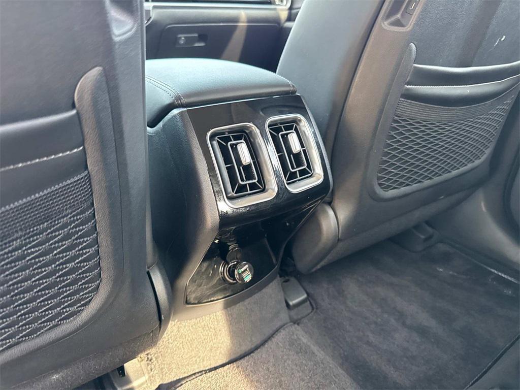 used 2024 Kia Sorento car, priced at $31,444
