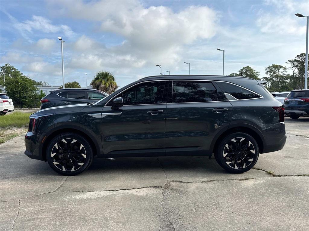 used 2024 Kia Sorento car, priced at $31,444