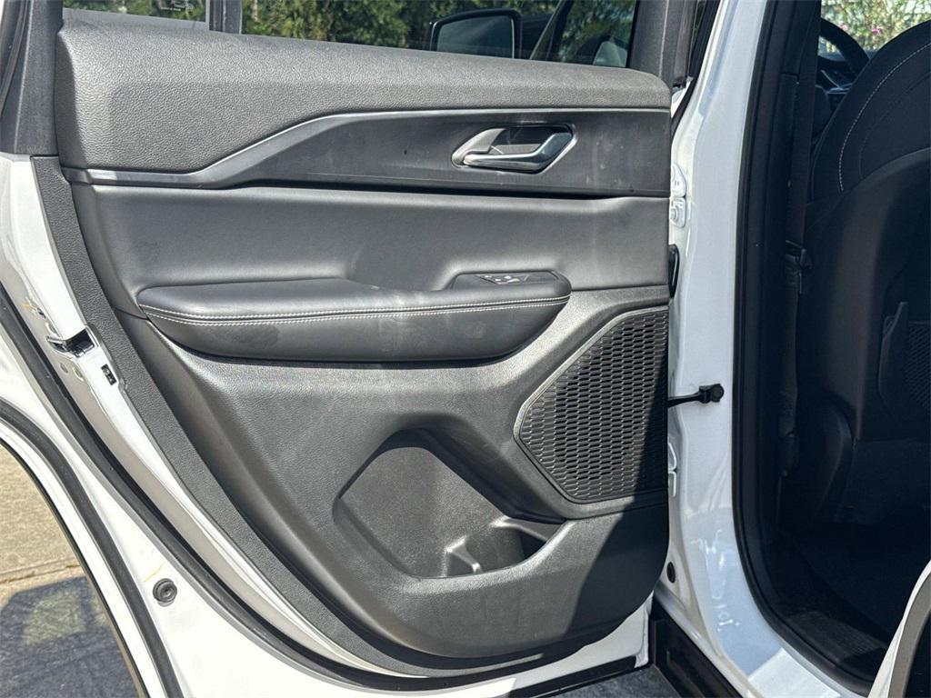new 2025 Jeep Grand Cherokee car, priced at $41,575