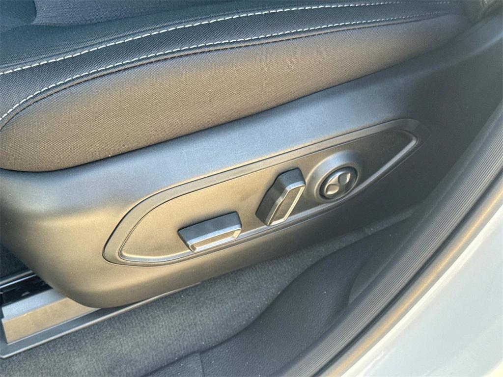 new 2025 Jeep Grand Cherokee car, priced at $41,575