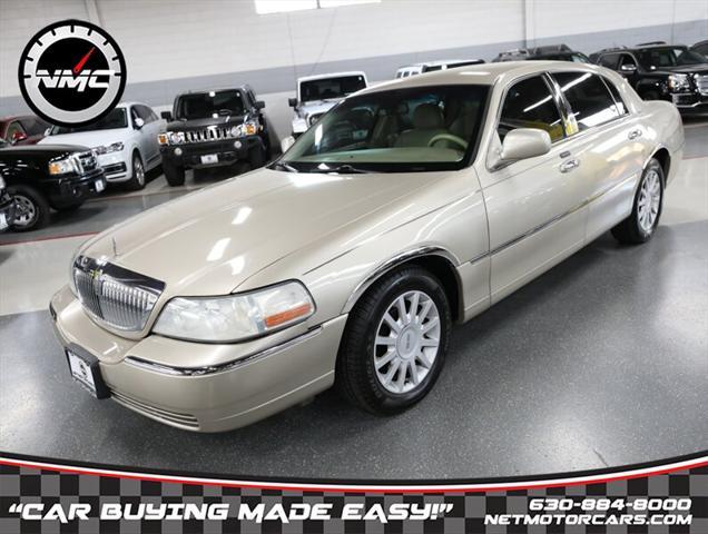 used 2007 Lincoln Town Car car, priced at $14,950