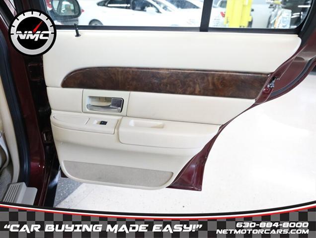 used 2009 Mercury Grand Marquis car, priced at $14,950
