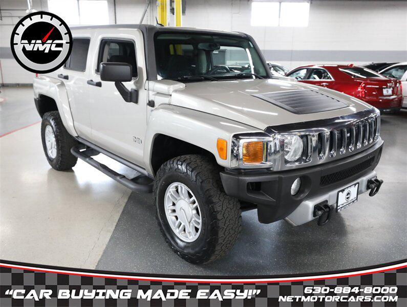 used 2009 Hummer H3 car, priced at $15,550