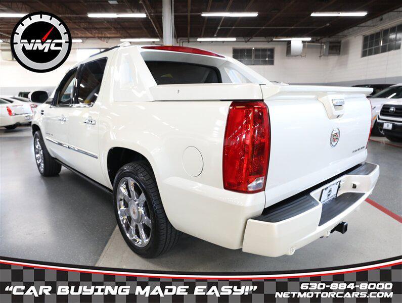 used 2013 Cadillac Escalade EXT car, priced at $36,950
