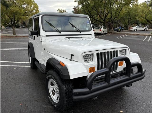 used 1992 Jeep Wrangler car, priced at $9,995