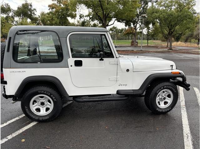 used 1992 Jeep Wrangler car, priced at $9,995