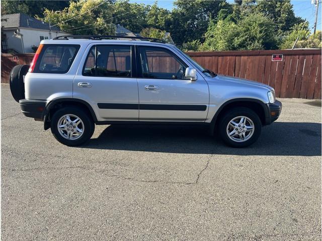 used 2000 Honda CR-V car, priced at $7,995
