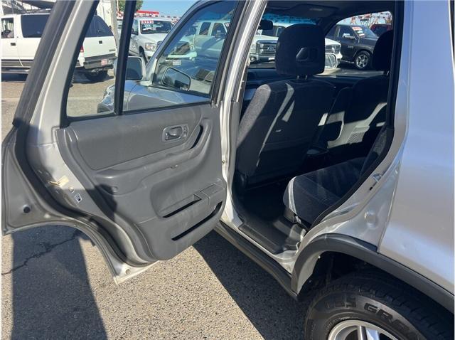 used 2000 Honda CR-V car, priced at $7,995