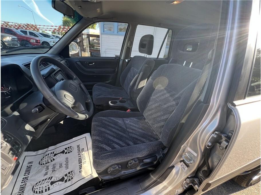 used 2000 Honda CR-V car, priced at $7,995