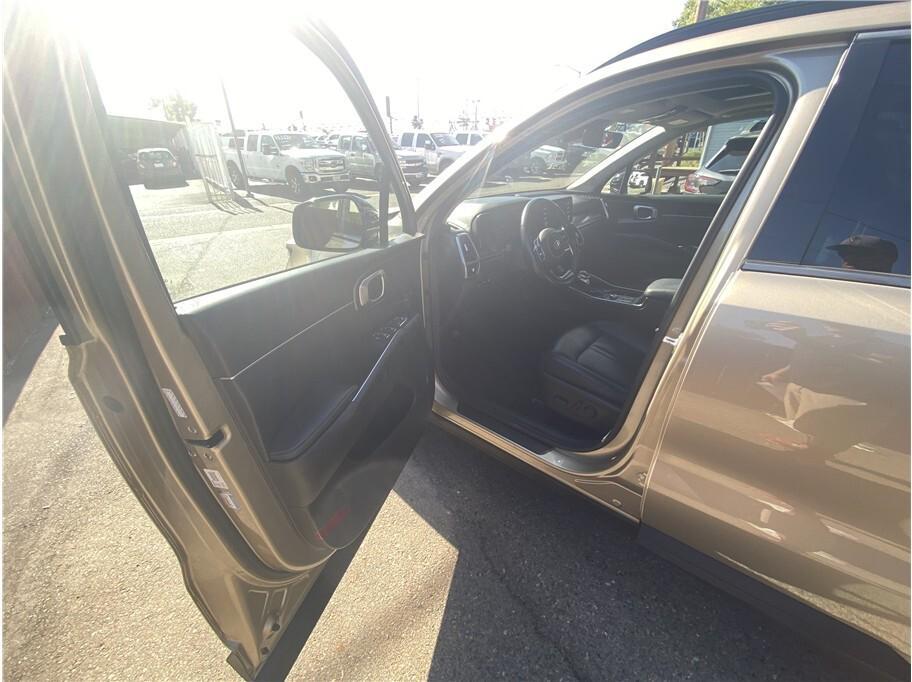used 2021 Kia Sorento car, priced at $24,995