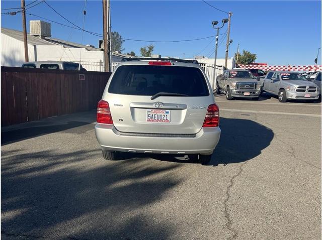 used 2003 Toyota Highlander car, priced at $13,995