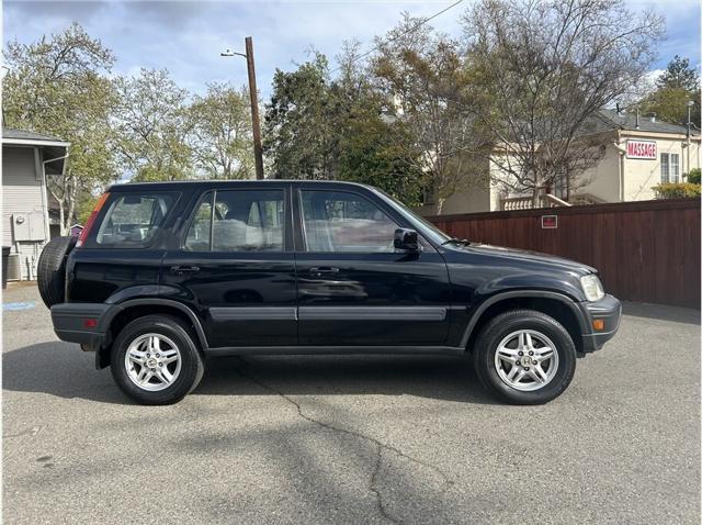 used 2001 Honda CR-V car, priced at $7,995