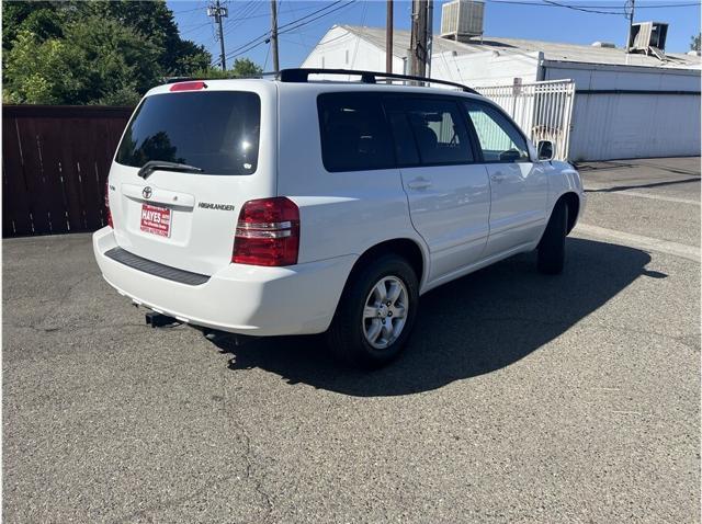used 2002 Toyota Highlander car, priced at $10,995