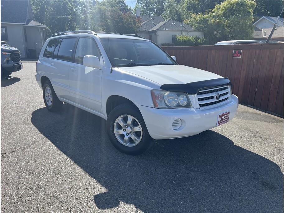 used 2002 Toyota Highlander car, priced at $10,995