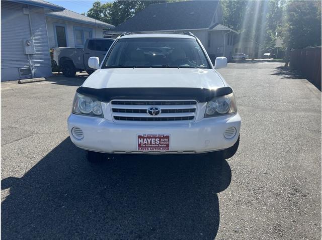 used 2002 Toyota Highlander car, priced at $10,995