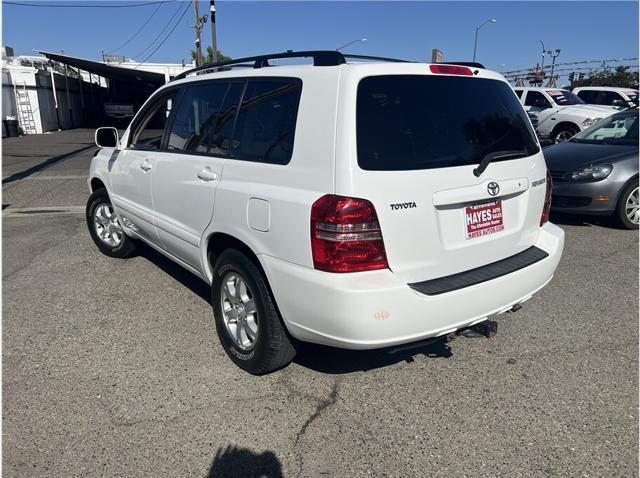 used 2002 Toyota Highlander car, priced at $10,995