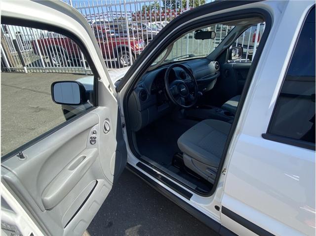 used 2007 Jeep Liberty car, priced at $4,995