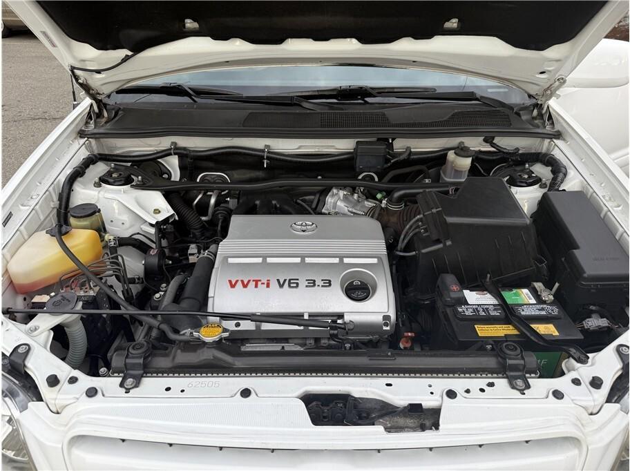 used 2004 Toyota Highlander car, priced at $7,995