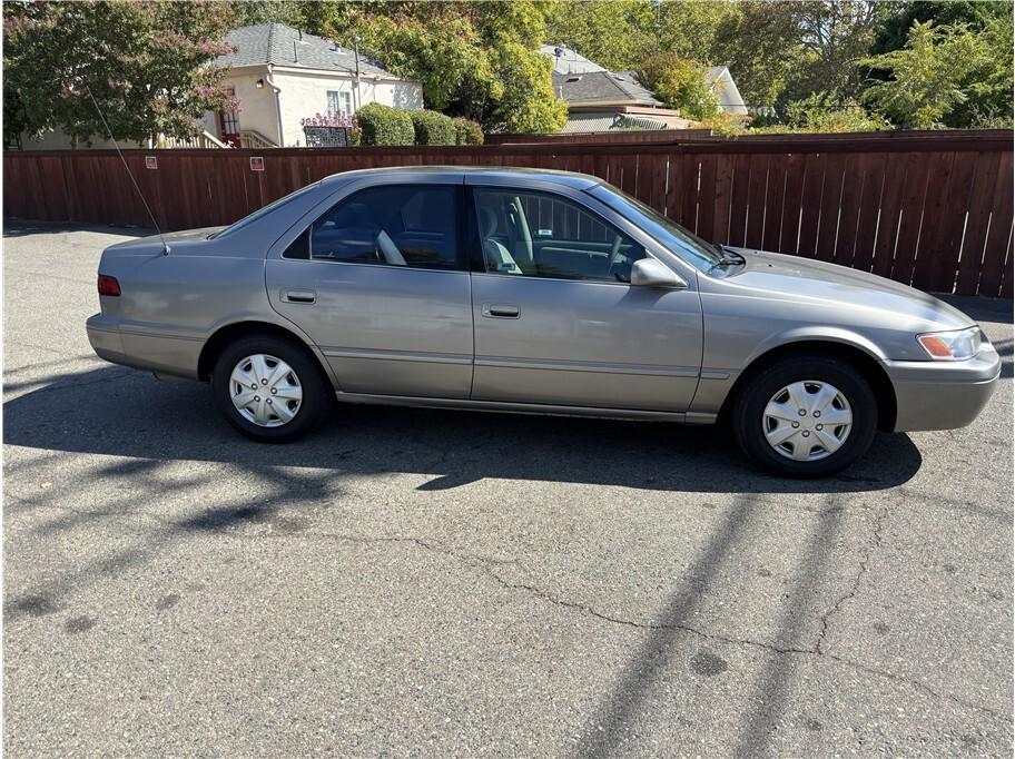 used 1998 Toyota Camry car, priced at $4,995