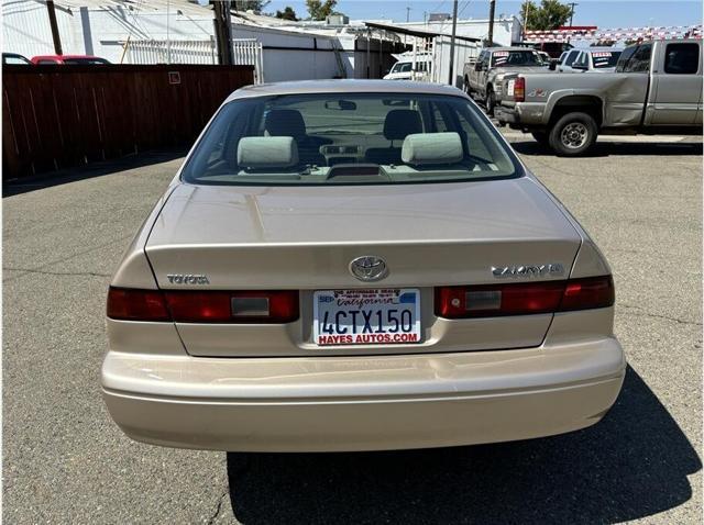 used 1998 Toyota Camry car, priced at $8,995