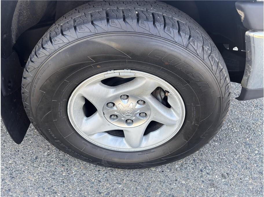 used 2000 Toyota Tundra car, priced at $6,995