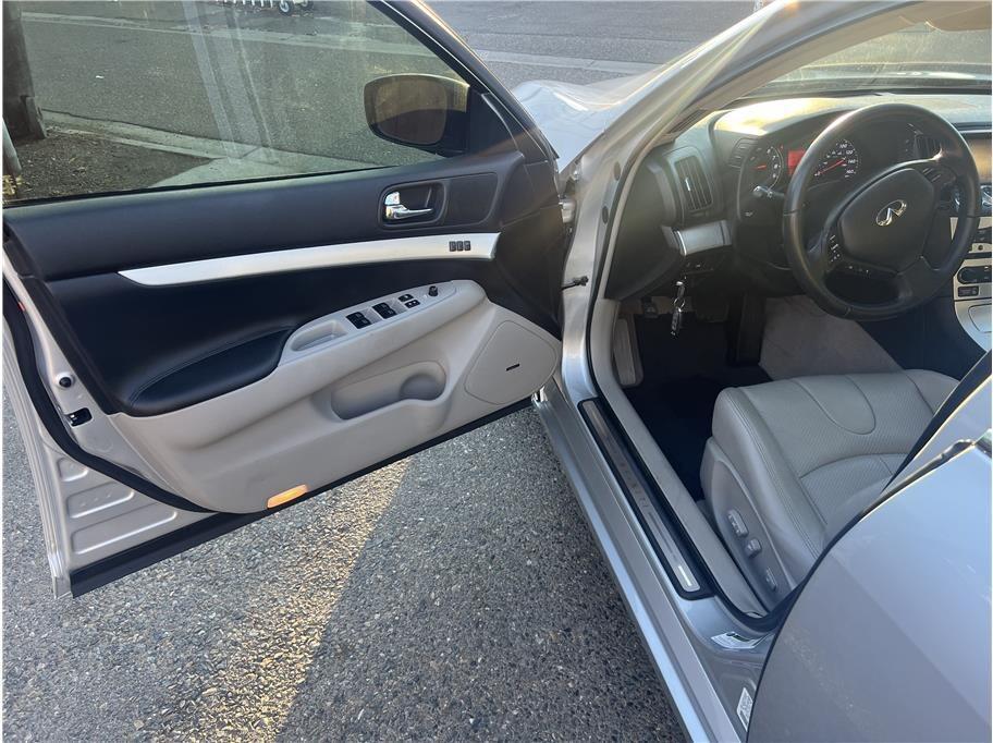 used 2009 INFINITI G37 car, priced at $11,995