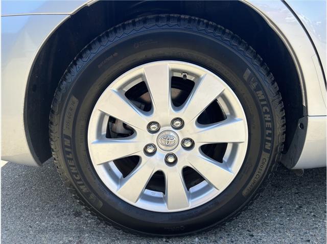 used 2007 Toyota Camry Hybrid car, priced at $13,995