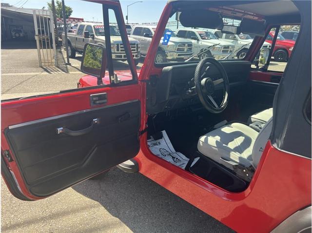 used 1994 Jeep Wrangler car, priced at $11,995