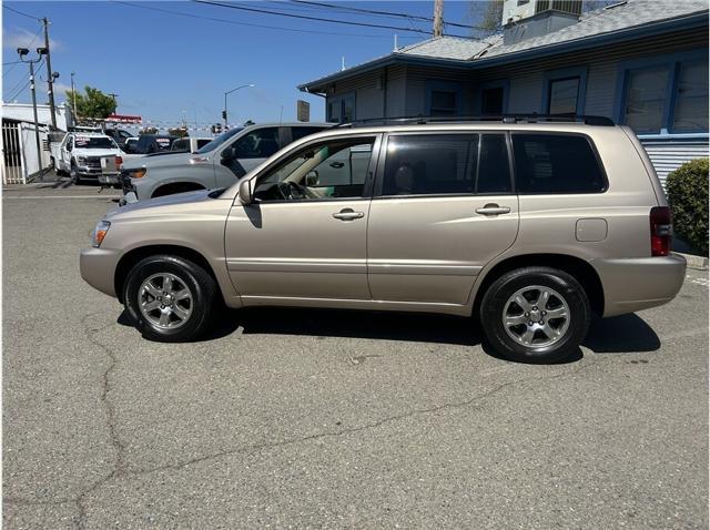 used 2006 Toyota Highlander car, priced at $8,995