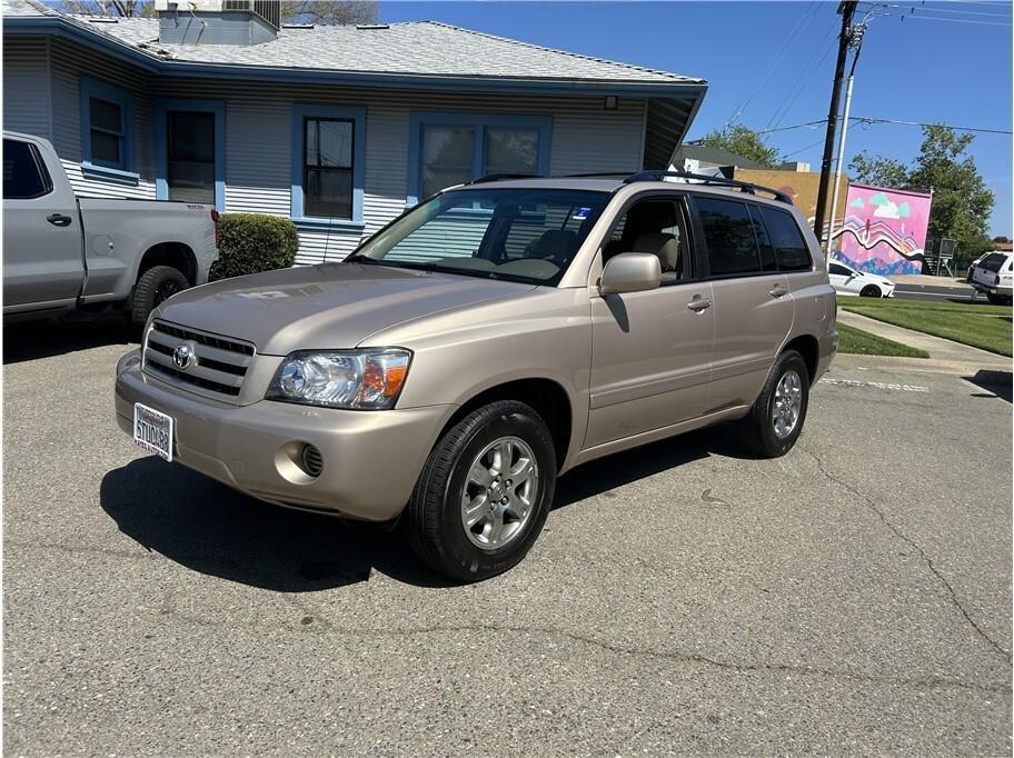 used 2006 Toyota Highlander car, priced at $8,995