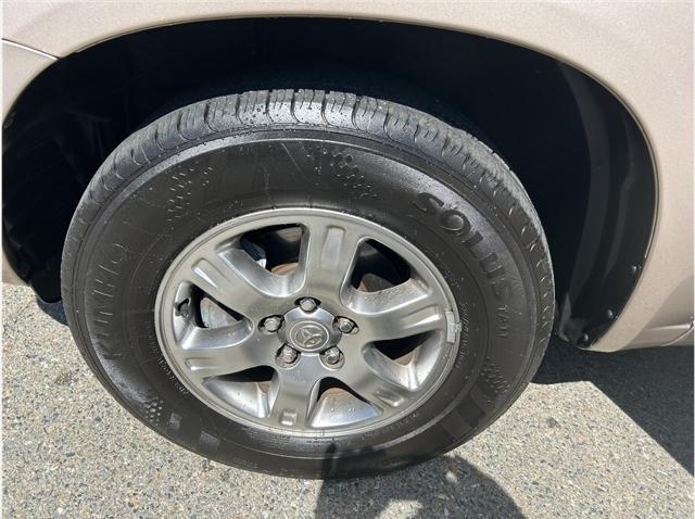 used 2006 Toyota Highlander car, priced at $8,995
