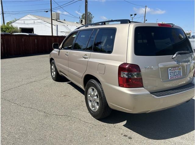 used 2006 Toyota Highlander car, priced at $8,995