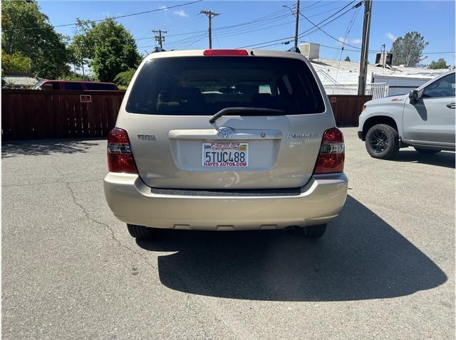 used 2006 Toyota Highlander car, priced at $8,995